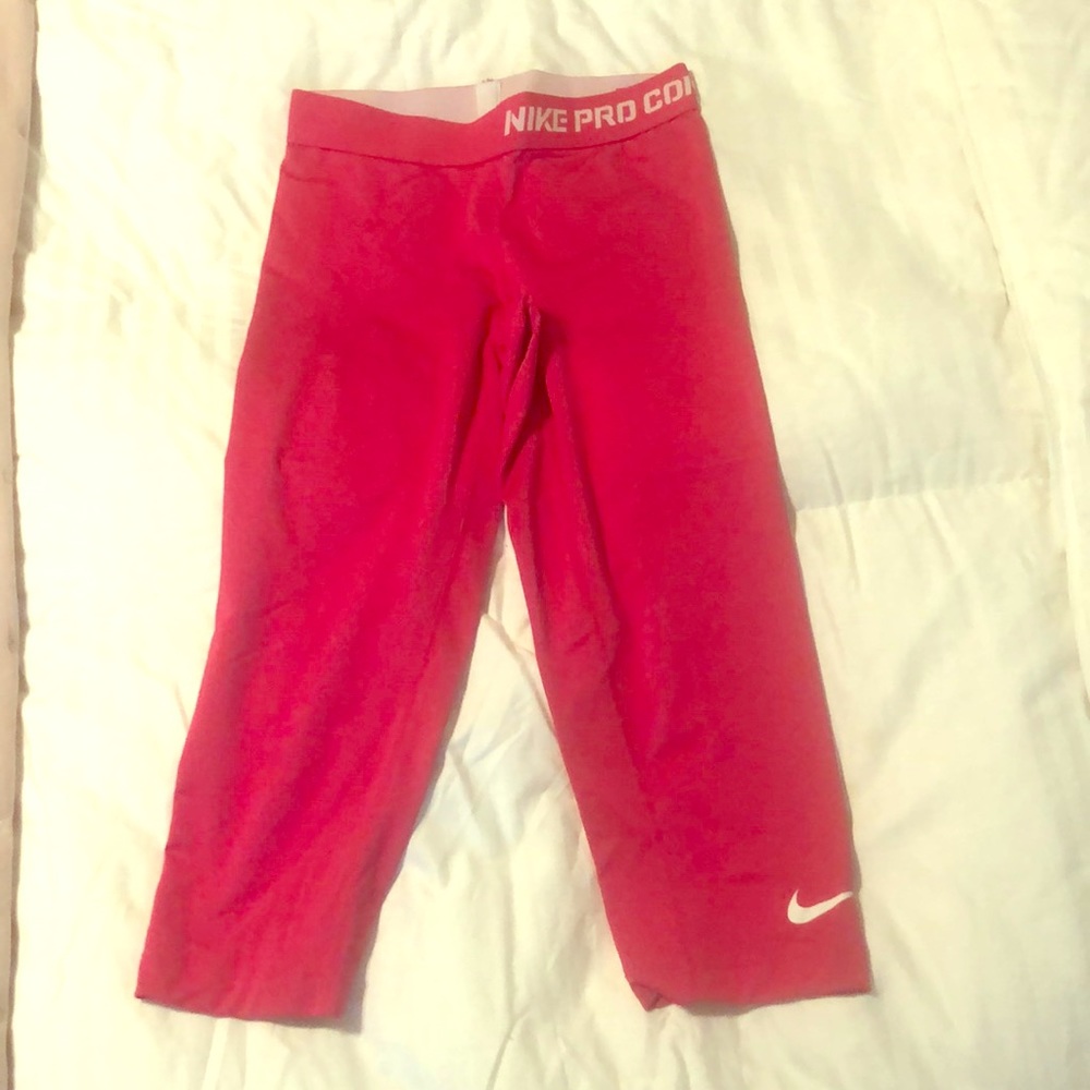 Pink Nike compression leggings